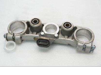 Baksidan på Gaffelkrona från en Yamaha TT 600 R -1997 motorcykel.