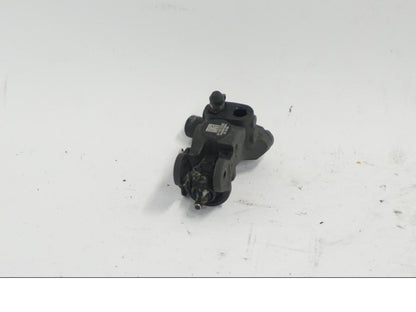 Snett uppifrån på Bromshuvudcylinder från en KTM 790 Duke -2018 motorcykel.