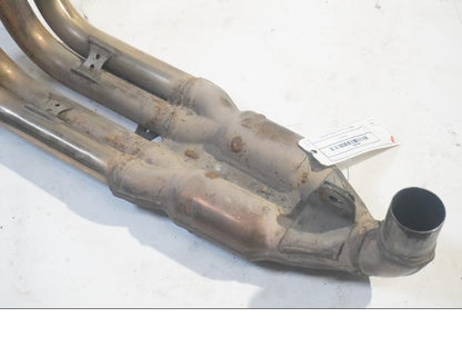 Höger sida på Grenrör från en Yamaha FZ-6 -2007 motorcykel.