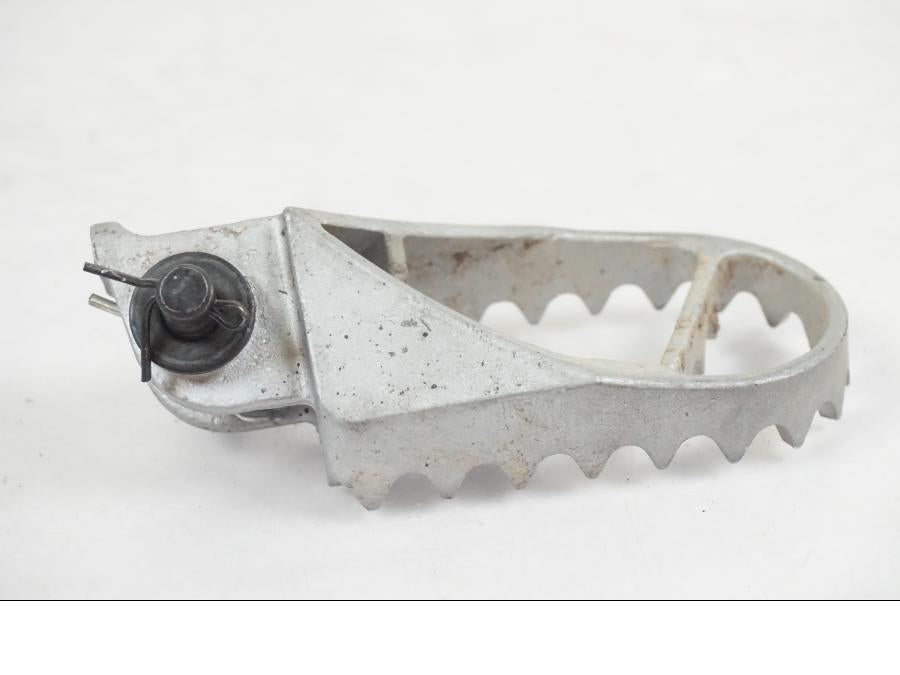 Extrabild1 på Fotpinne från en KTM 390 Adventure -2021 motorcykel.