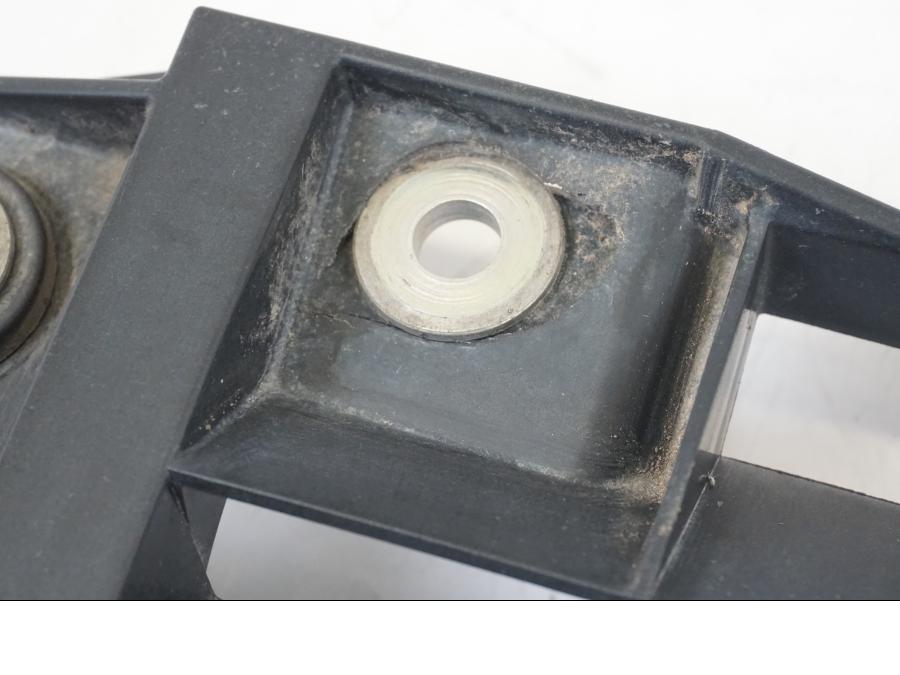 Höger sida på Vattenkylgaller från en Yamaha WR 125 -2011 motorcykel.