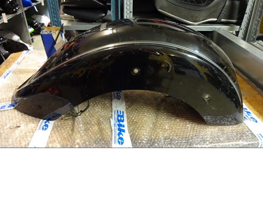 Baksidan på Bakskärm från en Yamaha XVS 1100 -2000 motorcykel.