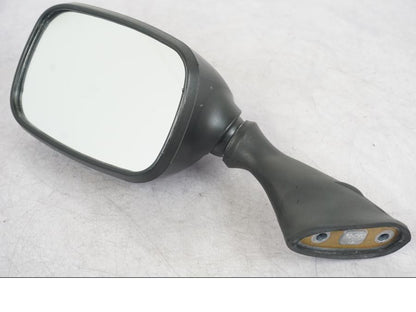 Framsidan på Backspegel från en Suzuki GSX 1300 RX -1999 motorcykel.