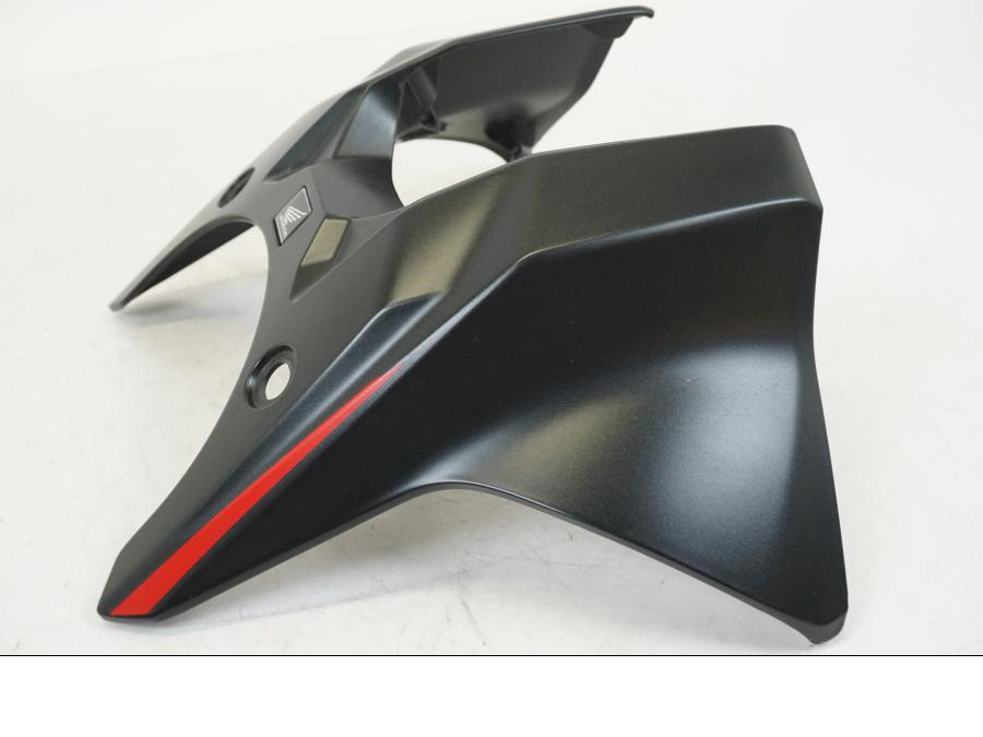 Höger sida på Bensintankskåpa från en Honda CBR 650 R -2019 motorcykel.