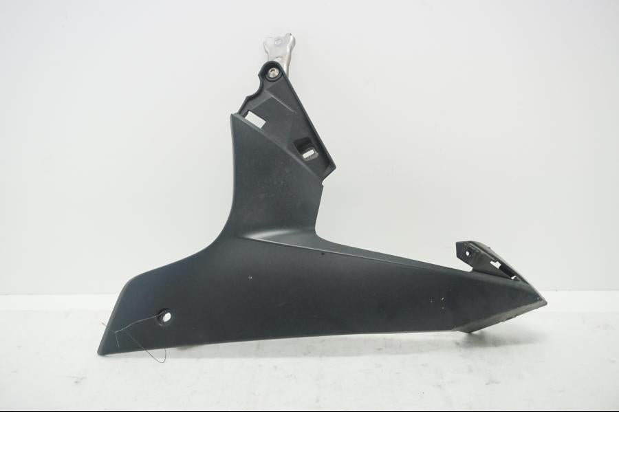 Framsidan på Magkåpa från en Honda CBR 500 R -2013 motorcykel.