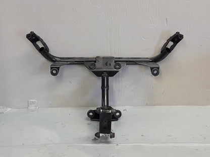 Vänster sida på Toppkåpstag från en Yamaha FZ-6 -2004 motorcykel.