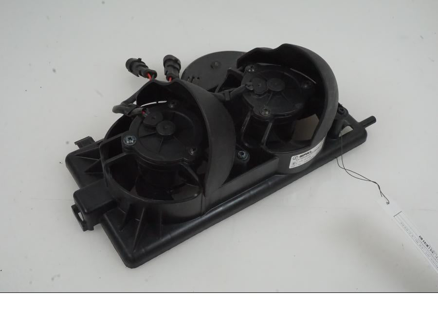 Framsidan på Vattenkylfläkt från en KTM 1290 Super Duke -2019 motorcykel.