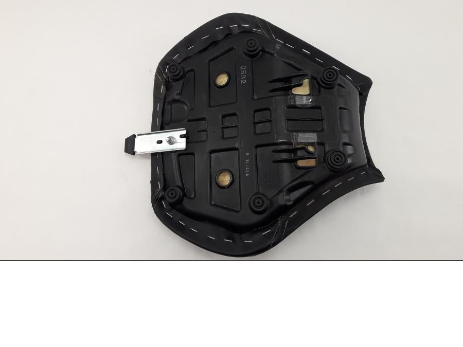 Vänster sida på Sadel från en Kawasaki Ninja H2 -2018 motorcykel.