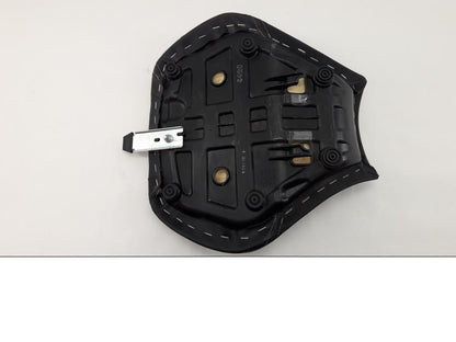 Vänster sida på Sadel från en Kawasaki Ninja H2 -2018 motorcykel.