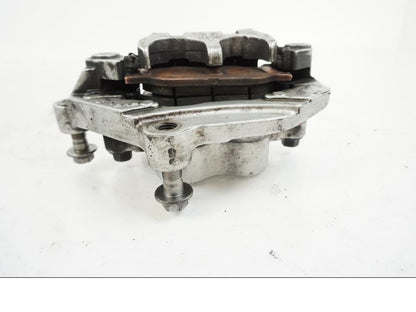 Vänster sida på Bromsok från en Yamaha XVS 1100 -2004 motorcykel.