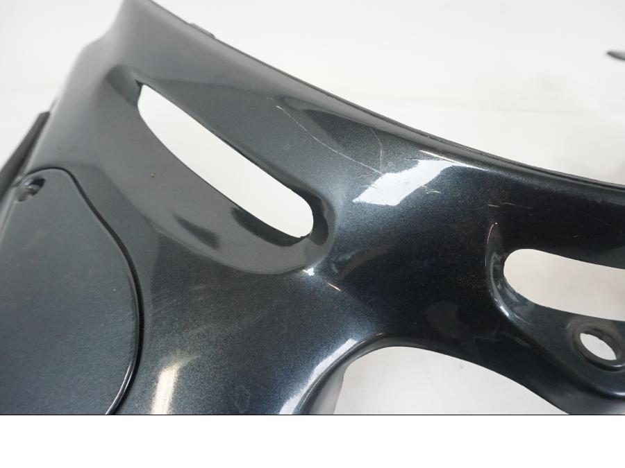 Vänster sida på Toppkåpsinsida från en Kawasaki ZZR 1100 -1994 motorcykel.