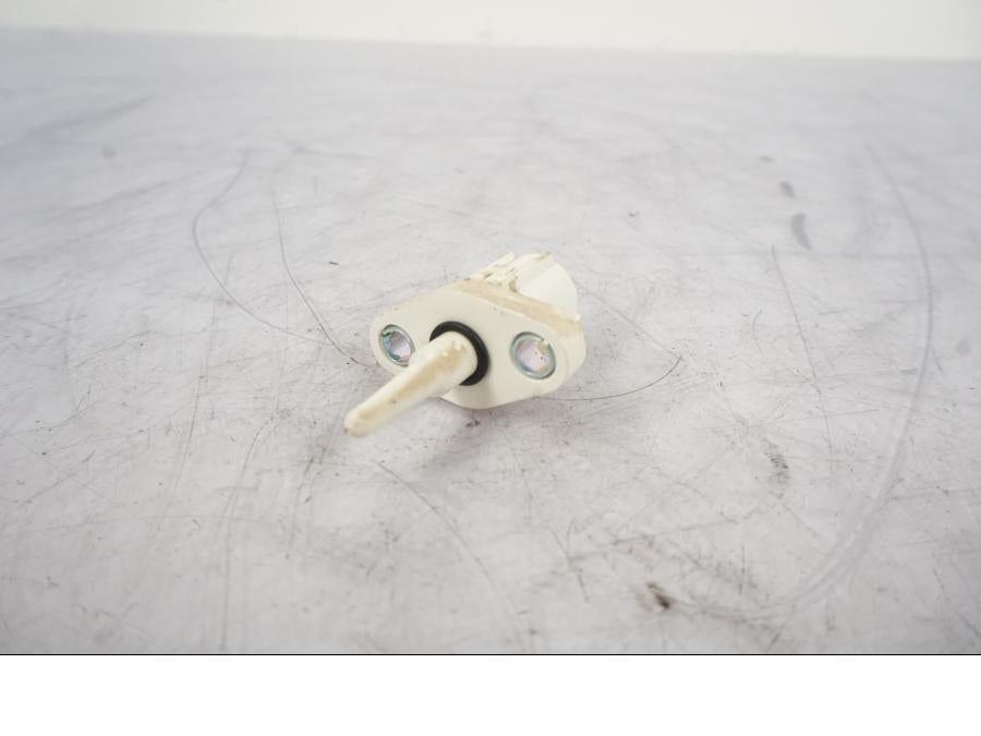 Framsidan på Temperatursensor från en Honda VFR 1200 -2010 motorcykel.