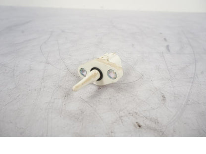 Framsidan på Temperatursensor från en Honda VFR 1200 -2010 motorcykel.