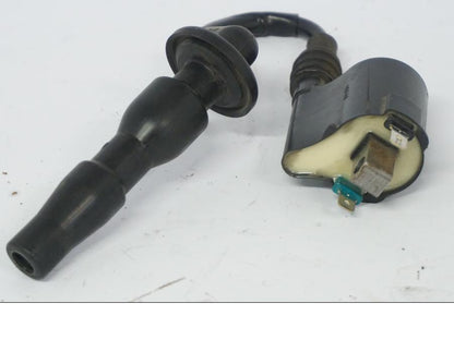 Höger sida på Tändspole från en Honda CB 500 X -2015 motorcykel.