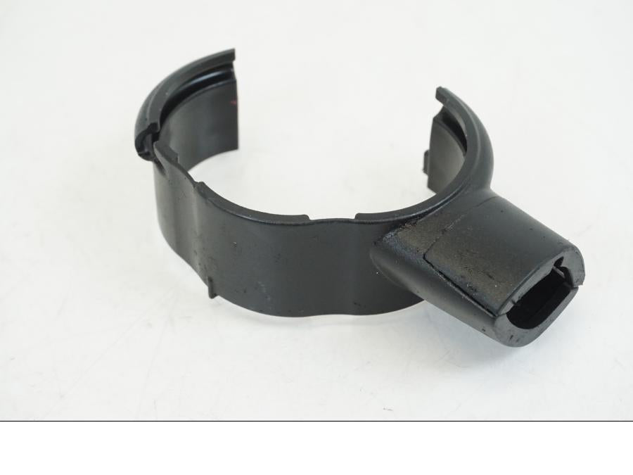 Baksidan på Blinkersfäste från en Ducati Streetfighter V4 -2020 motorcykel.