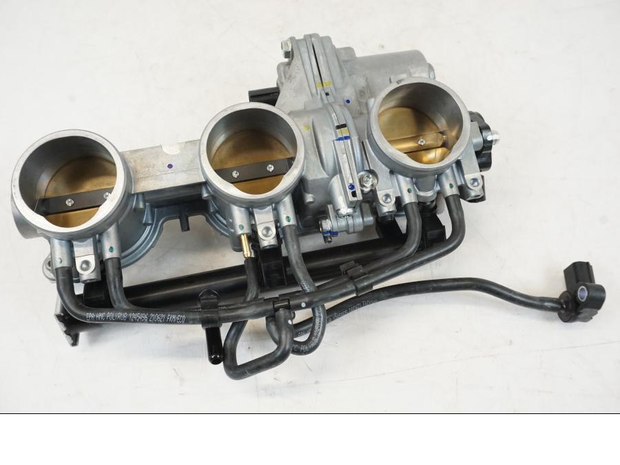 Extrabild1 på Spjällhus från en Triumph Speed Triple -2021 motorcykel.