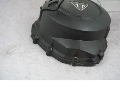 Höger sida på Kopplingskåpa från en Triumph Tiger Explorer -2016 motorcykel.