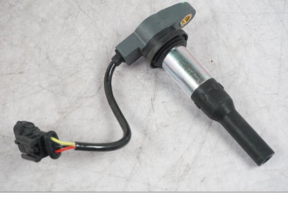 Framsidan på Tändspole från en Ducati Multistrada V4 -2024 motorcykel.