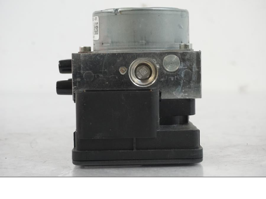 Extrabild1 på ABS Modulator från en BMW R 1250 GS -2021 motorcykel.