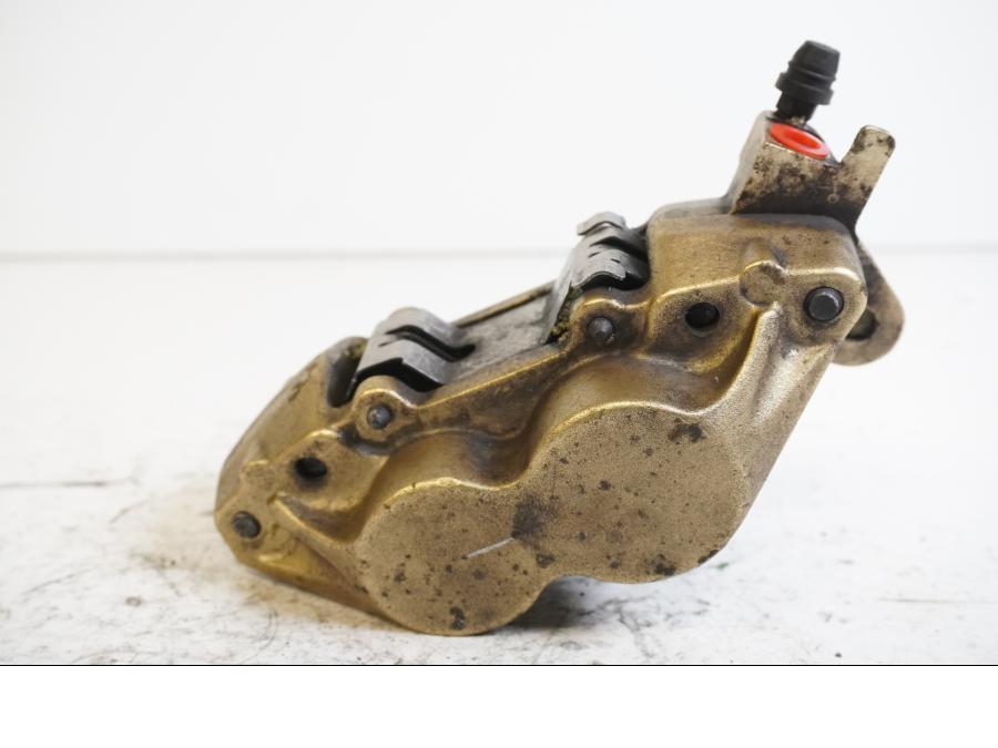 Baksidan på Bromsok från en Ducati Monster 620 -2004 motorcykel.