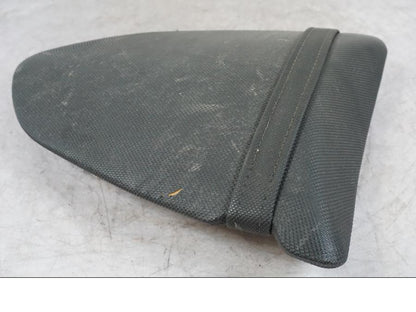 Snett uppifrån på Sadel från en Kawasaki ZX-6R -2006 motorcykel.