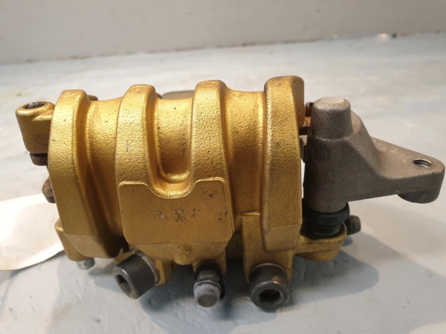 Baksidan på Bromsok från en Honda CB 600 Hornet -2007 motorcykel.