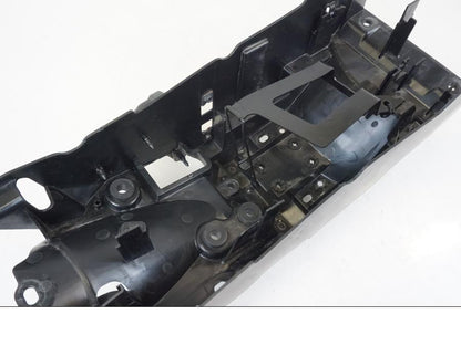 Extrabild1 på Batterihållare från en Yamaha MT-09 -2021 motorcykel.