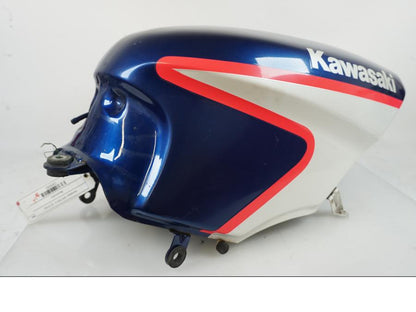 Höger sida på Bensintank från en Kawasaki GPZ 500 S -1992 motorcykel.