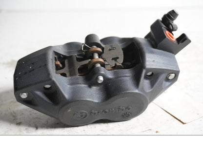 Baksidan på Bromsok från en BMW R 1200 RT -2006 motorcykel.