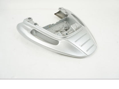 Framsidan på Passagerarhandtag från en Yamaha BT 1100 -2003 motorcykel.