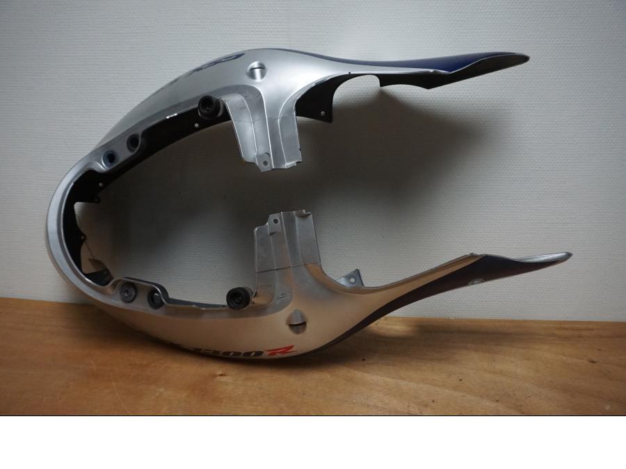 Baksidan på Bakvinge från en Suzuki GSX 1300 R -2003 motorcykel.