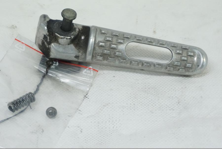 Framsidan på Fotpinne från en Honda CBR 1000 RR -2005 motorcykel.