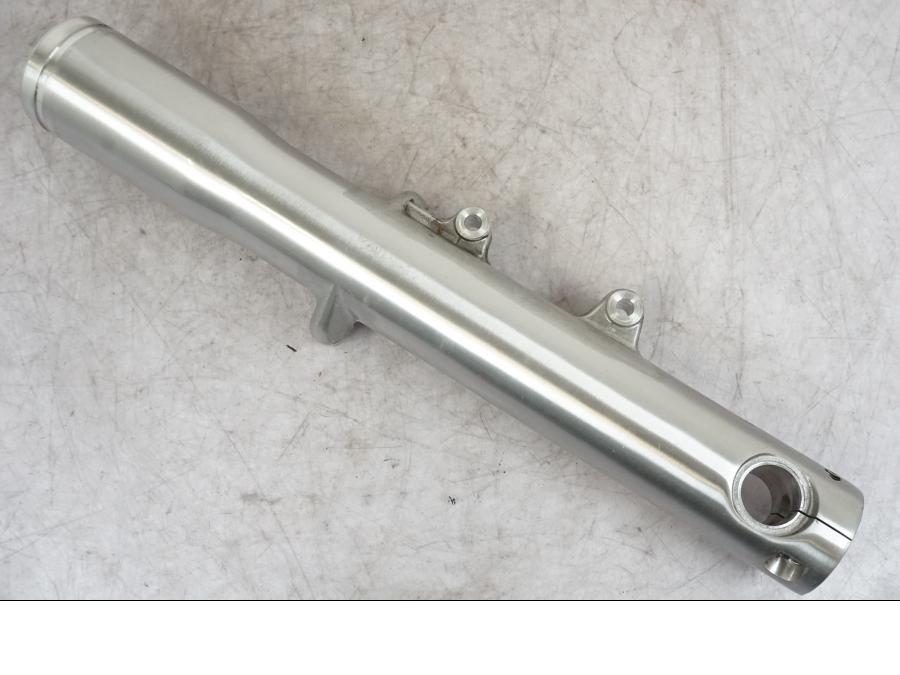 Framsidan på Gaffelben från en Honda VT 750 -1998 motorcykel.