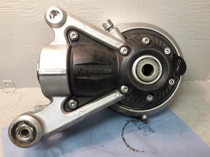Framsidan på Slutväxel från en Kawasaki GTR 1400 -2012 motorcykel.