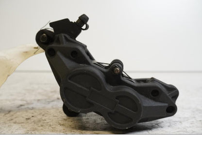 Baksidan på Bromsok från en Triumph Daytona 600 -2003 motorcykel.