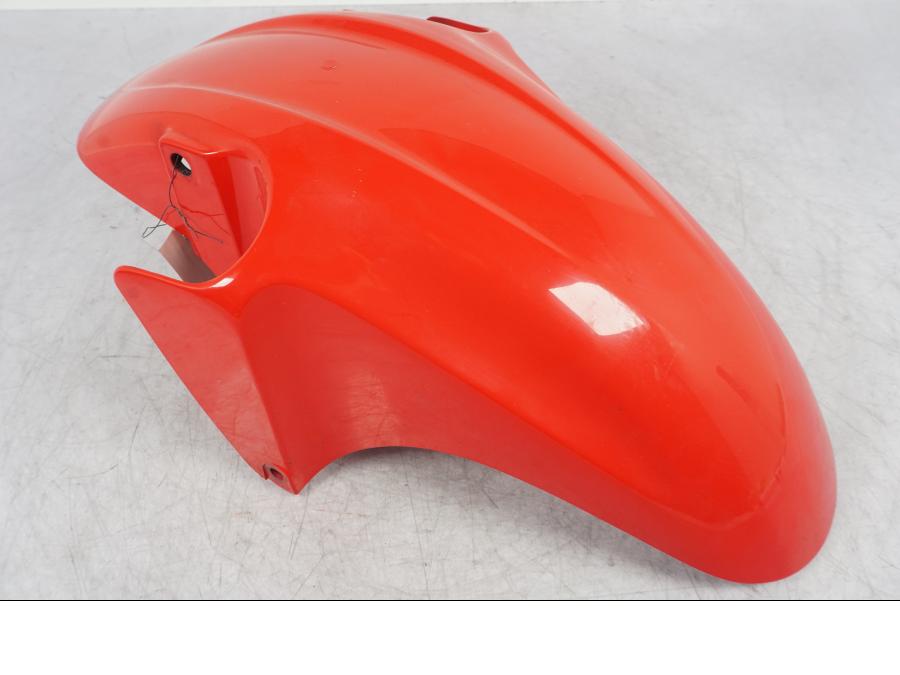 Framsidan på Framskärm från en Honda CBR 600 -1999 motorcykel.