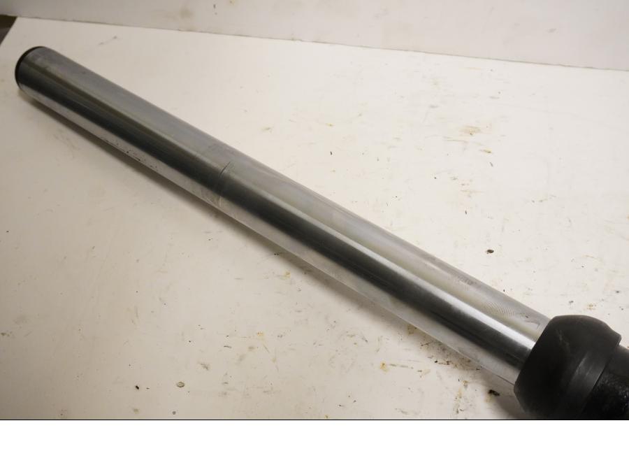 Höger sida på Gaffelben från en BMW K 75 -1991 motorcykel.