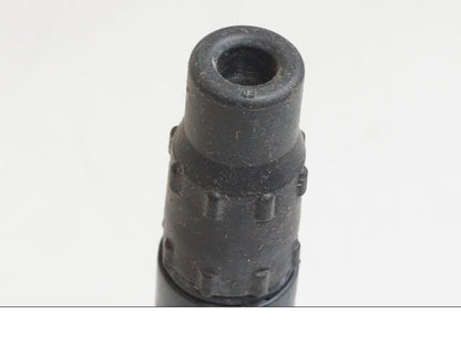 Vänster sida på Tändspole från en KTM 1190 Adventure -2015 motorcykel.