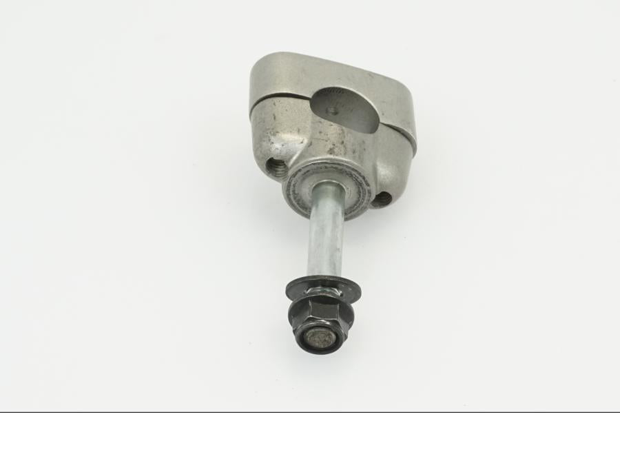 Baksidan på Styrfäste från en Yamaha WR 125 -2010 motorcykel.