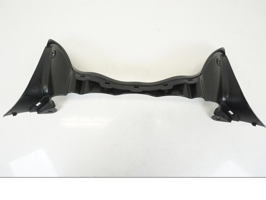 Extrabild1 på Instrumentplast från en Suzuki GSX 1300 R -2017 motorcykel.