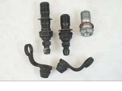 Extrabild2 på Skruv / Mutter etc från en Aprilia Tuono V4R -2011 motorcykel.