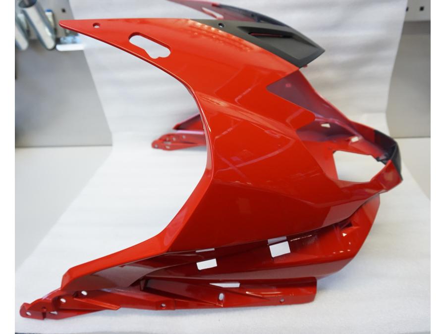 Baksidan på Toppkåpa från en BMW K 1300 S -2011 motorcykel.