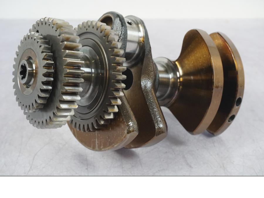 Snett uppifrån på Vevaxel från en BMW F 750 GS -2020 motorcykel.