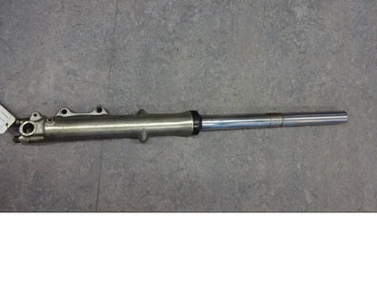 Framsidan på Gaffelben från en Suzuki GS 1000 -1983 motorcykel.