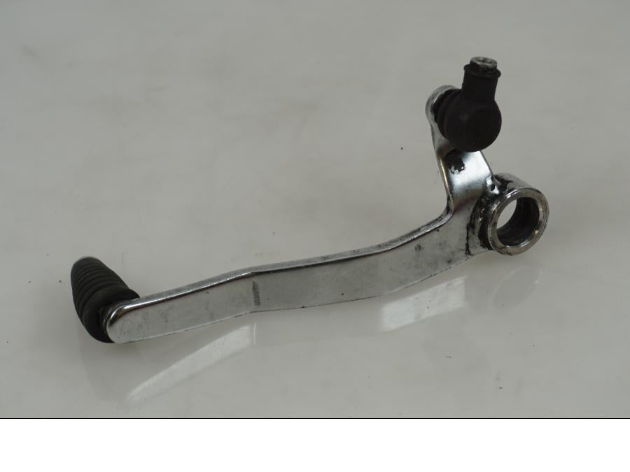 Framsidan på Växelpedal från en Suzuki GSF 600 -1995 motorcykel.