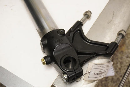 Baksidan på Gaffelben från en KTM 690 SMC -2008 motorcykel.