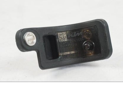 Höger sida på Nivåsensor från en KTM 1290 Super Duke R EVO -2023 motorcykel.