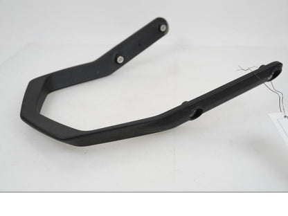 Baksidan på Passagerarhandtag från en KTM 790 Duke -2018 motorcykel.