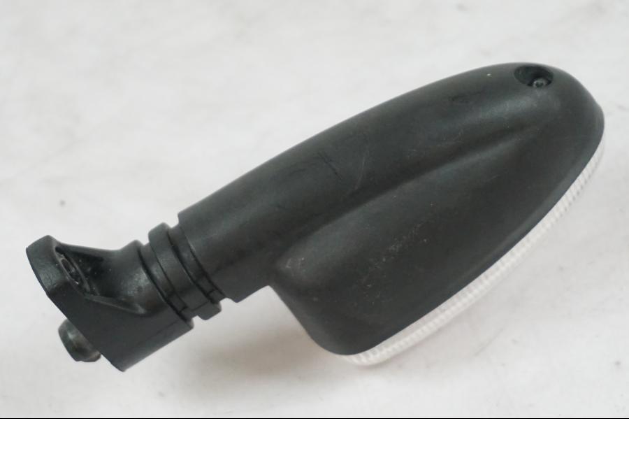 Snett uppifrån på Blinkers från en BMW R 1200 R -2007 motorcykel.