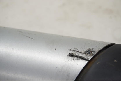 Höger sida på Ljuddämpare från en Ducati Monster 1200 -2015 motorcykel.